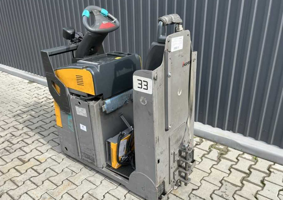 Jungheinrich EZS130 - Remolcadora: foto 3 Jungheinrich EZS130 - Remolcadora: foto 3