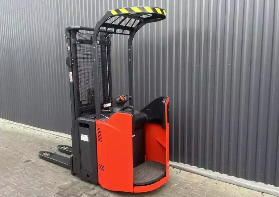 Linde D14SP - Apilador: foto 3 Linde D14SP - Apilador: foto 3