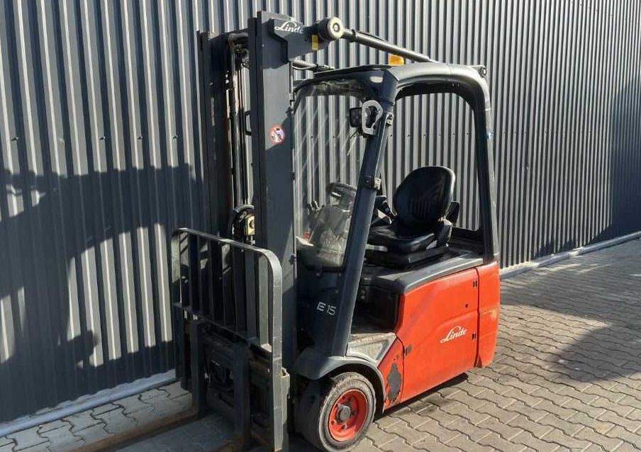 Linde E15-01 - Carretilla elevadora eléctrica: foto 1 Linde E15-01 - Carretilla elevadora eléctrica: foto 1