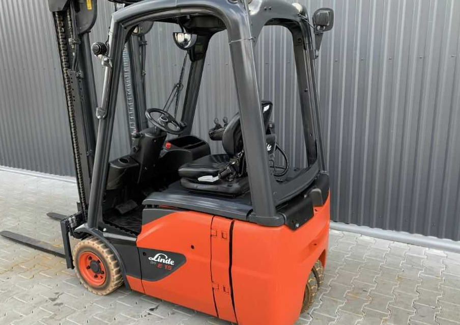 Linde E15-02 - Carretilla elevadora eléctrica: foto 4 Linde E15-02 - Carretilla elevadora eléctrica: foto 4