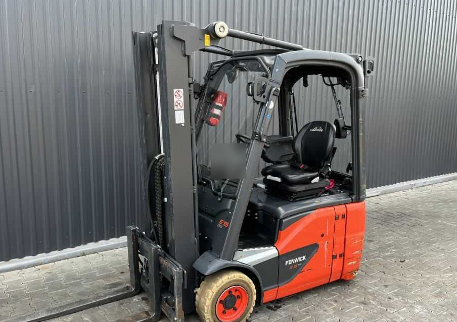 Linde E15-02 - Carretilla elevadora eléctrica: foto 1 Linde E15-02 - Carretilla elevadora eléctrica: foto 1