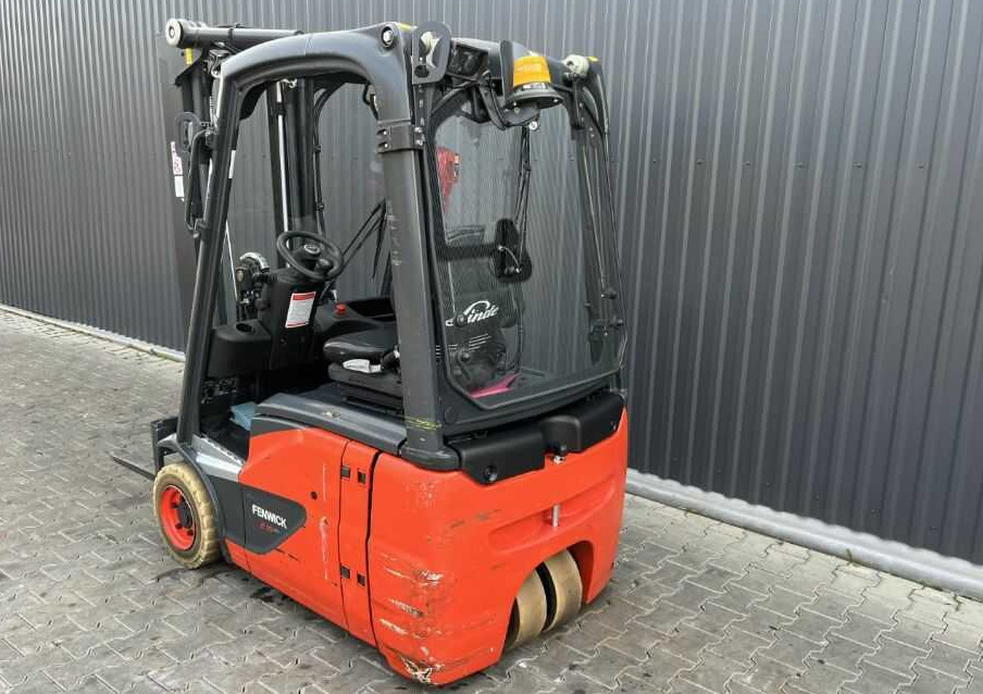 Linde E15-02 - Carretilla elevadora eléctrica: foto 3 Linde E15-02 - Carretilla elevadora eléctrica: foto 3