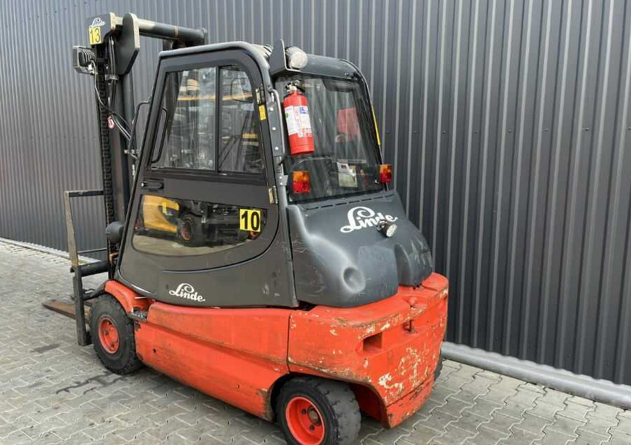 Linde E30-03 - Carretilla elevadora eléctrica: foto 3 Linde E30-03 - Carretilla elevadora eléctrica: foto 3