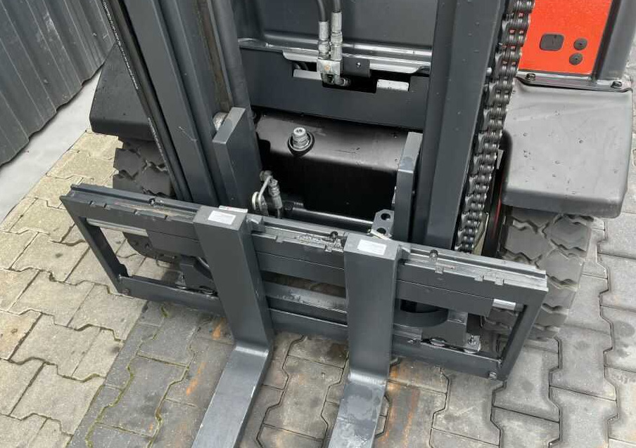 Carretilla elevadora de gas Linde H25T-02: foto 8