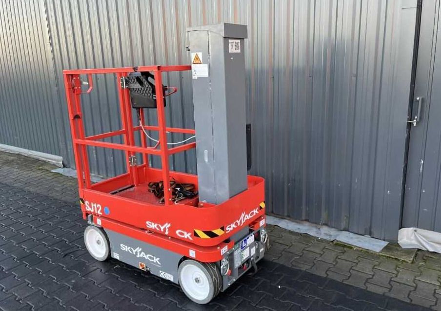 Skyjack SJ12 - Plataforma de mástil vertical: foto 3 Skyjack SJ12 - Plataforma de mástil vertical: foto 3