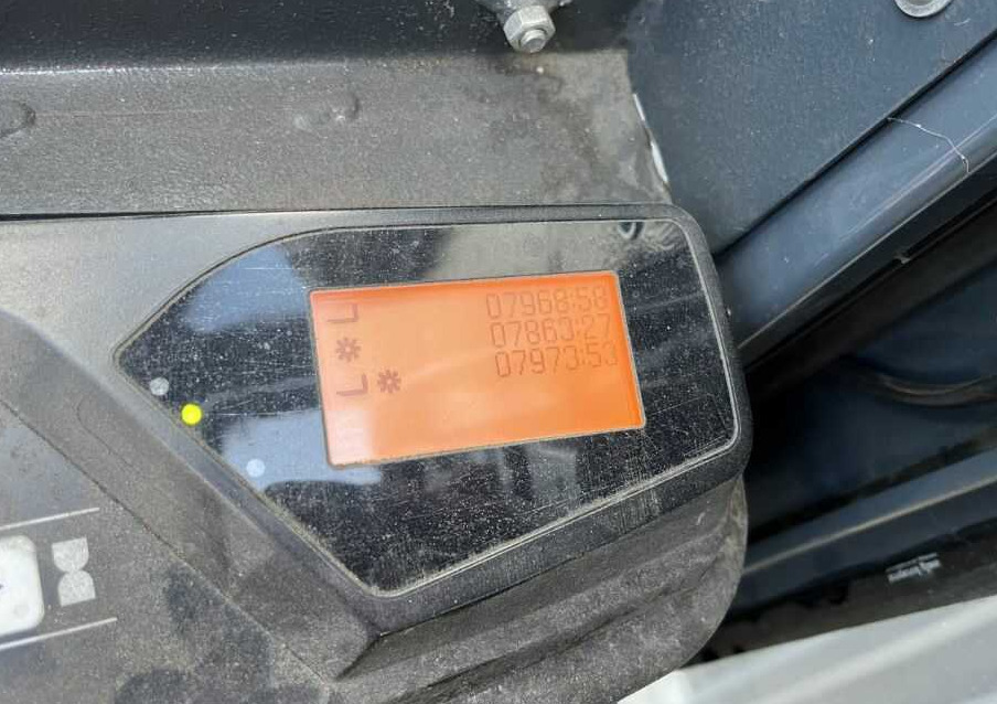 Toyota 7FBEST13 - Carretilla elevadora eléctrica: foto 5 Toyota 7FBEST13 - Carretilla elevadora eléctrica: foto 5