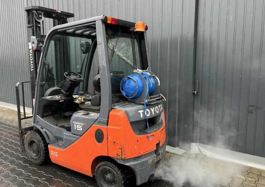 Toyota 8FGF15F - Carretilla elevadora de gas: foto 3 Toyota 8FGF15F - Carretilla elevadora de gas: foto 3