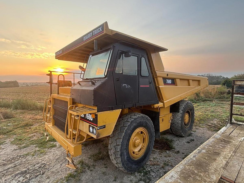 Caterpillar 769D - Dúmper: foto 1 Caterpillar 769D - Dúmper: foto 1