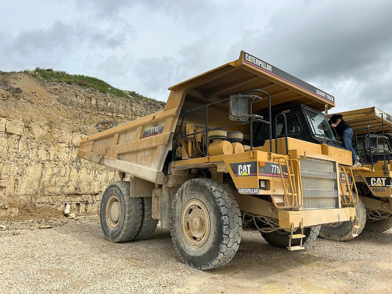 Caterpillar 771D - Dúmper: foto 1 Caterpillar 771D - Dúmper: foto 1