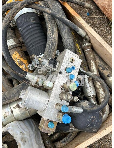 Liebherr A944C Li / A934C Li / R944C Li / R954C / A954C Li / R934C - Piezas de recambio: foto 1 Liebherr A944C Li / A934C Li / R944C Li / R954C / A954C Li / R934C - Piezas de recambio: foto 1