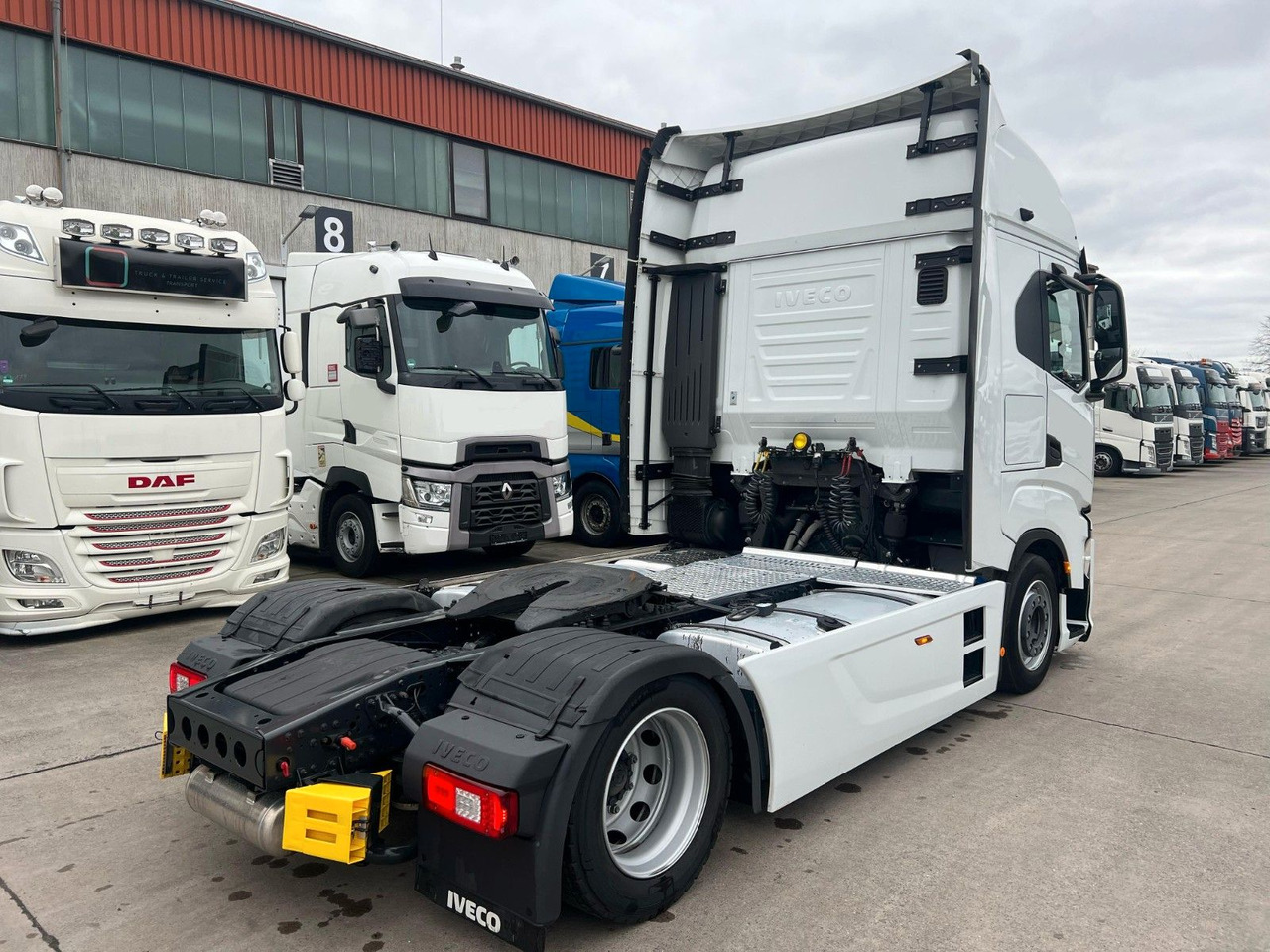 Iveco S-WAY 490 * RETARDER *ACC*NAVI*KAMERA*KLIMA* - Cabeza tractora: foto 5 Iveco S-WAY 490 * RETARDER *ACC*NAVI*KAMERA*KLIMA* - Cabeza tractora: foto 5