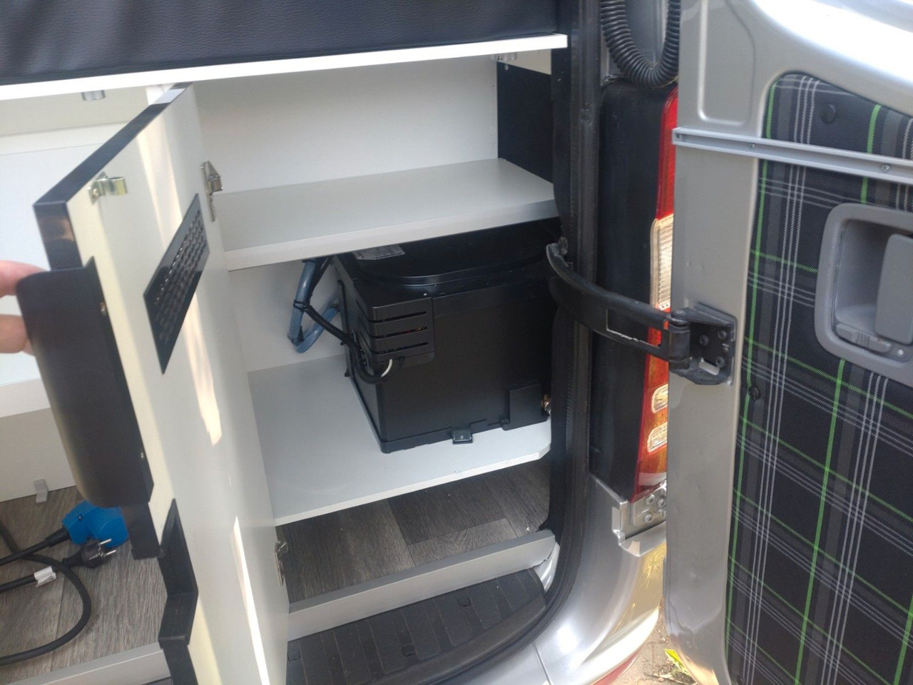 Leasing financiero de  Mercedes-Benz Sprinter 3,5t  Solar / Dusche / WC leasing Mercedes-Benz Sprinter 3,5t  Solar / Dusche / WC: foto 20