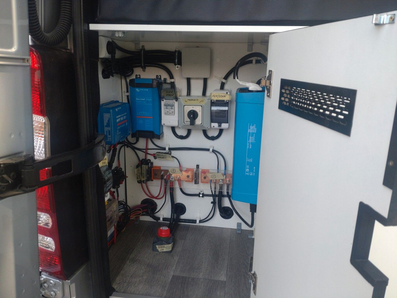 Leasing financiero de  Mercedes-Benz Sprinter 3,5t  Solar / Dusche / WC leasing Mercedes-Benz Sprinter 3,5t  Solar / Dusche / WC: foto 18