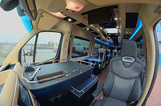 Mercedes-Benz Sprinter 319 VIP 8+1 Mercedes-Benz Sprinter 319 VIP 8+1 - Minibús, Furgoneta de pasajeros: foto 4 Mercedes-Benz Sprinter 319 VIP 8+1 Mercedes-Benz Sprinter 319 VIP 8+1 - Minibús, Furgoneta de pasajeros: foto 4