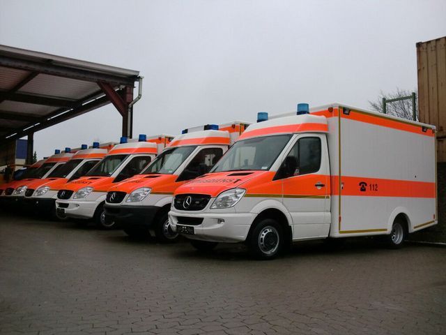 Mercedes-Benz Sprinter 516 WAS 12 Monate Garantie // - Ambulancia: foto 1 Mercedes-Benz Sprinter 516 WAS 12 Monate Garantie // - Ambulancia: foto 1