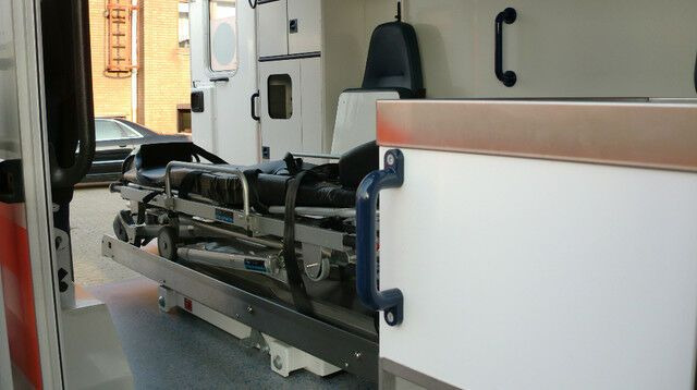 Ambulancia Mercedes-Benz Sprinter 516 WAS  12 Monate Garantie //: foto 8 Ambulancia Mercedes-Benz Sprinter 516 WAS  12 Monate Garantie //: foto 8
