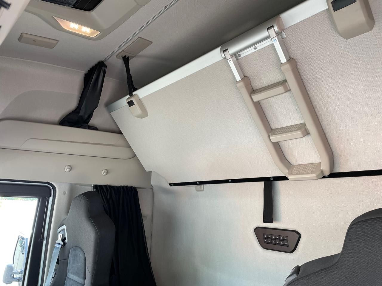 Cabeza tractora Iveco S-Way AS440S50T/P Euro6 Intarder Klima Navi ZV: foto 7