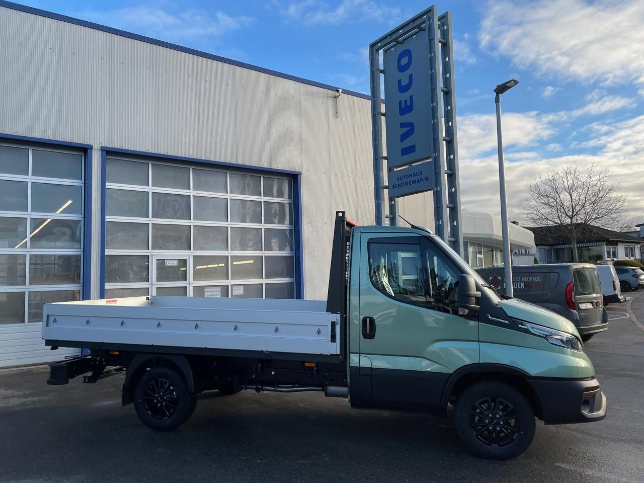 Iveco Daily 35S14A8 Euro6 Klima AHK Navi ZV Iveco Daily 35S14A8 Euro6 Klima AHK Navi ZV - Caja abierta furgoneta: foto 3 Iveco Daily 35S14A8 Euro6 Klima AHK Navi ZV Iveco Daily 35S14A8 Euro6 Klima AHK Navi ZV - Caja abierta furgoneta: foto 3