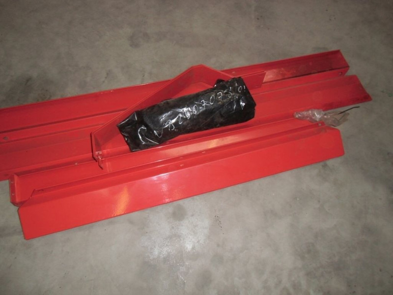 KM strooier opzet - Parachoques: foto 1 KM strooier opzet - Parachoques: foto 1