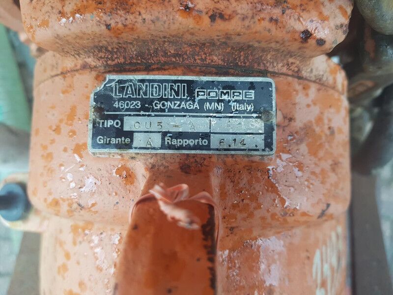 Landini waterpomp - Gebruikt - Bomba de agua: foto 3 Landini waterpomp - Gebruikt - Bomba de agua: foto 3