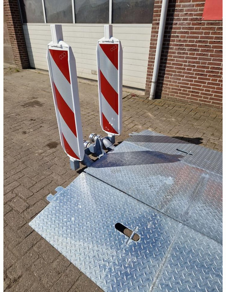Leidingdrempel Leidingdrempel / road ramp - Coche: foto 5 Leidingdrempel Leidingdrempel / road ramp - Coche: foto 5