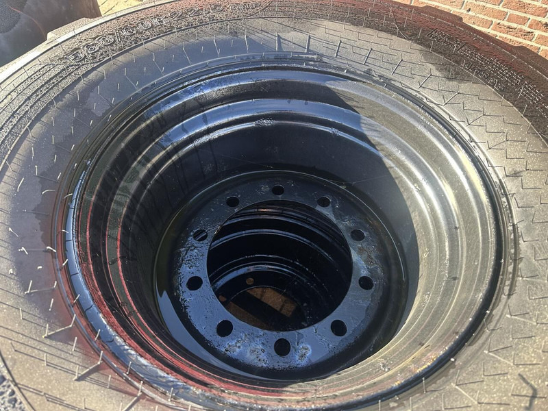 Onbekend - Neumático para Maquinaria agrícola: foto 3 Onbekend - Neumático para Maquinaria agrícola: foto 3