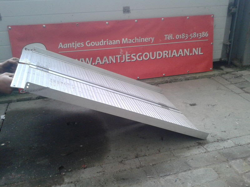 Opvouwbare rijplank - Rampa de carga: foto 1 Opvouwbare rijplank - Rampa de carga: foto 1