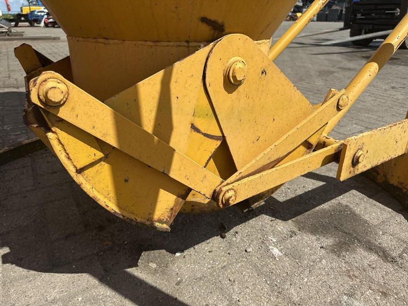 Betonstortkubel staand rond onderlosser - Gebruikt - Cazo para Maquinaria de construcción: foto 5 Betonstortkubel staand rond onderlosser - Gebruikt - Cazo para Maquinaria de construcción: foto 5