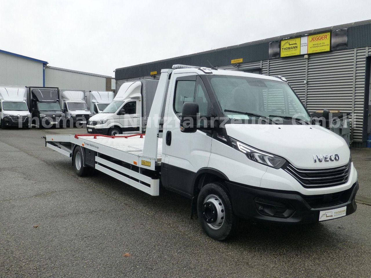 Iveco DAILY 70C18 Festplateau Alu Premium Automatik Iveco DAILY 70C18 Festplateau Alu Premium - Grua de remolque autos, Vehículo comercial ligero: foto 2 Iveco DAILY 70C18 Festplateau Alu Premium Automatik Iveco DAILY 70C18 Festplateau Alu Premium - Grua de remolque autos, Vehículo comercial ligero: foto 2