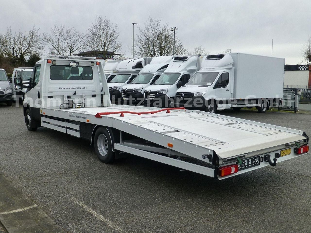 Iveco DAILY 70C18 Festplateau Alu Premium Automatik Iveco DAILY 70C18 Festplateau Alu Premium - Grua de remolque autos, Vehículo comercial ligero: foto 5 Iveco DAILY 70C18 Festplateau Alu Premium Automatik Iveco DAILY 70C18 Festplateau Alu Premium - Grua de remolque autos, Vehículo comercial ligero: foto 5