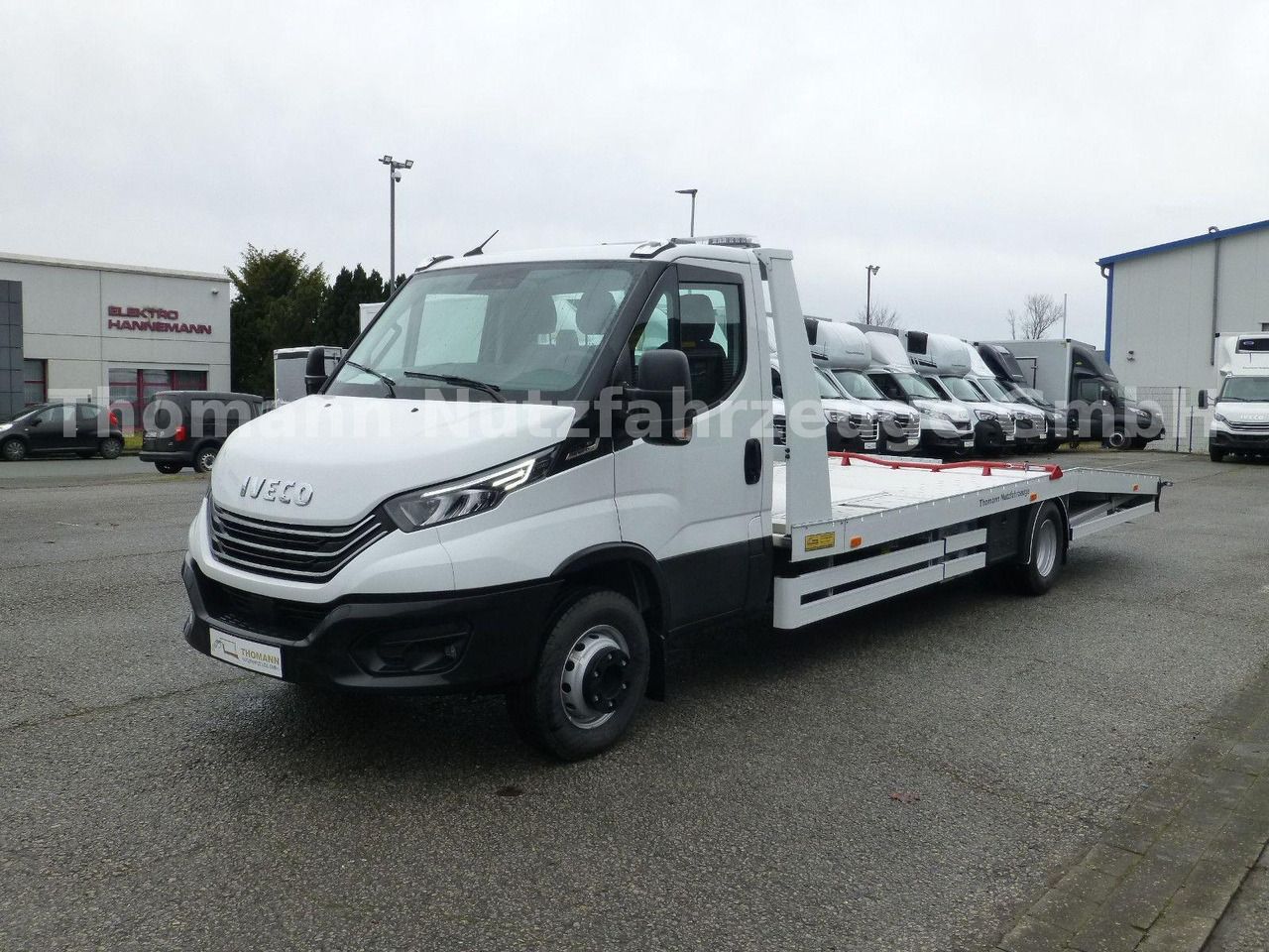 Iveco DAILY 70C18 Festplateau Alu Premium Automatik Iveco DAILY 70C18 Festplateau Alu Premium - Grua de remolque autos, Vehículo comercial ligero: foto 1 Iveco DAILY 70C18 Festplateau Alu Premium Automatik Iveco DAILY 70C18 Festplateau Alu Premium - Grua de remolque autos, Vehículo comercial ligero: foto 1