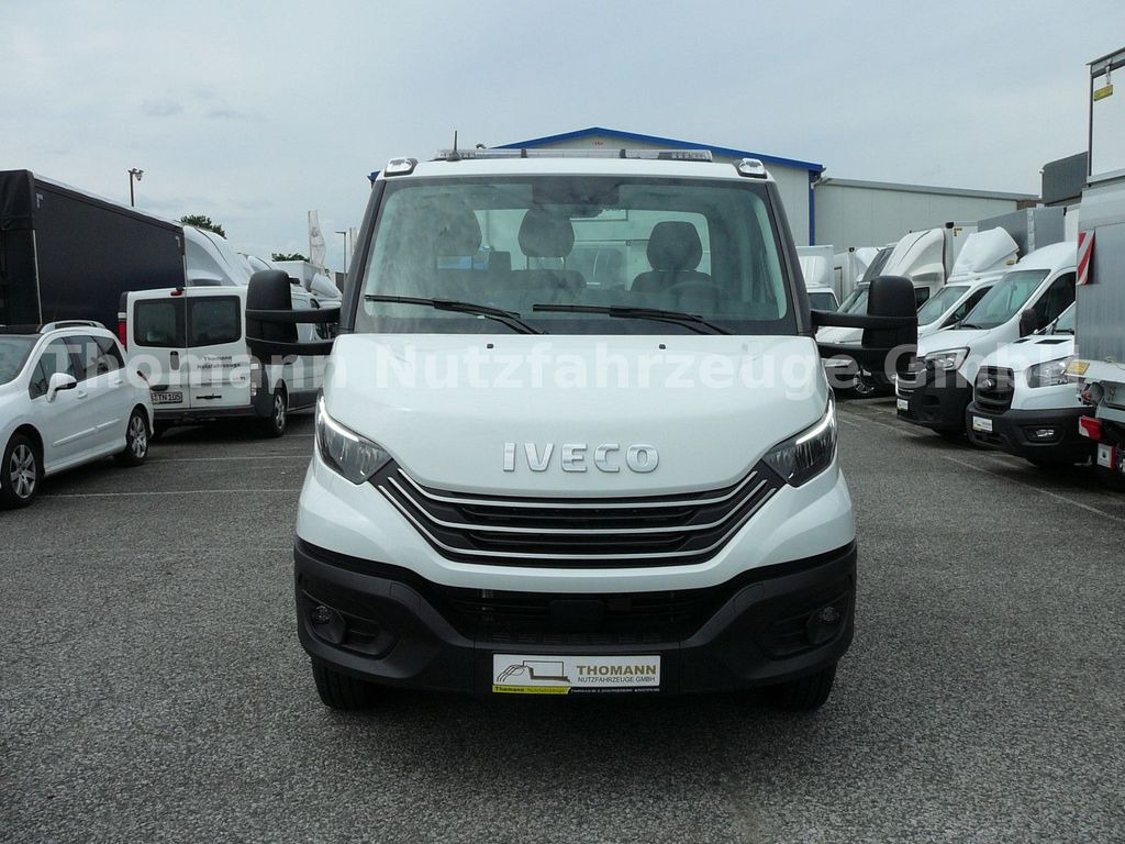 Iveco DAILY 70C18 Schiebeplateu Hubbrille Luftfed Navi Iveco DAILY 70C18 Schiebeplateu Hubbrille Luftfed Navi - Grua de remolque autos, Vehículo comercial ligero: foto 4 Iveco DAILY 70C18 Schiebeplateu Hubbrille Luftfed Navi Iveco DAILY 70C18 Schiebeplateu Hubbrille Luftfed Navi - Grua de remolque autos, Vehículo comercial ligero: foto 4