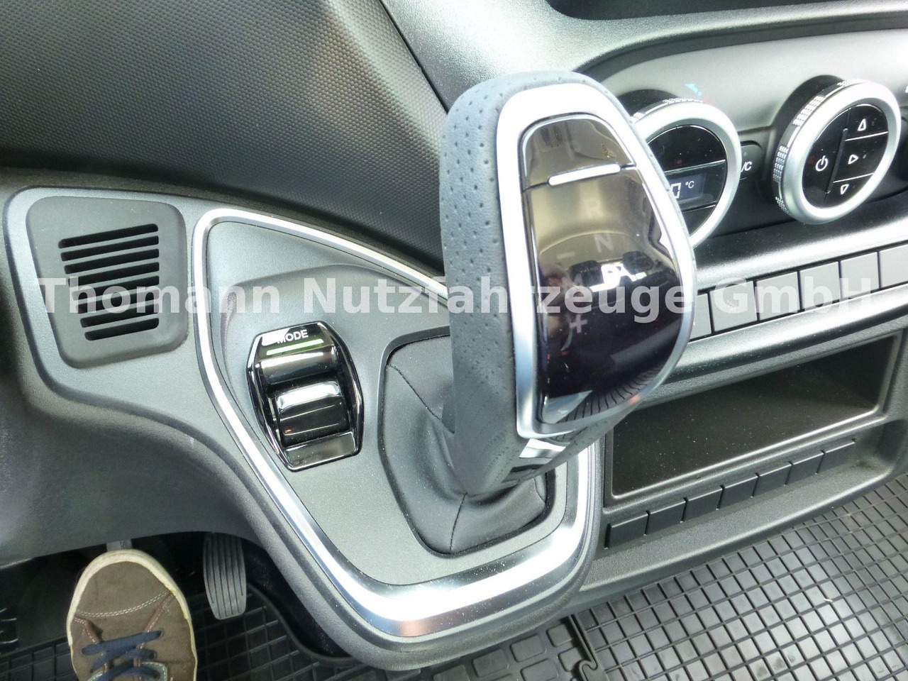 Grua de remolque autos Iveco Daily 35S18 Autotransporter Aut. Luftfed. NAVI: foto 17