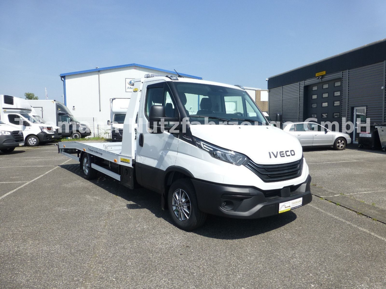 Iveco Daily 35S18 Autotransporter Aut. Luftfed. NAVI - Grua de remolque autos: foto 2 Iveco Daily 35S18 Autotransporter Aut. Luftfed. NAVI - Grua de remolque autos: foto 2