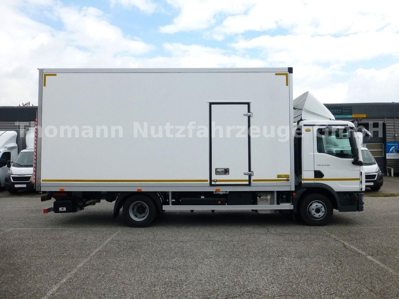 Camión caja cerrada nuevo MAN TGL 12.220 4x2 BL CH Premium Koffer LBW MAN TGL 12.220 4x2 BL CH Premium Koffer LBW: foto 7 Camión caja cerrada nuevo MAN TGL 12.220 4x2 BL CH Premium Koffer LBW MAN TGL 12.220 4x2 BL CH Premium Koffer LBW: foto 7