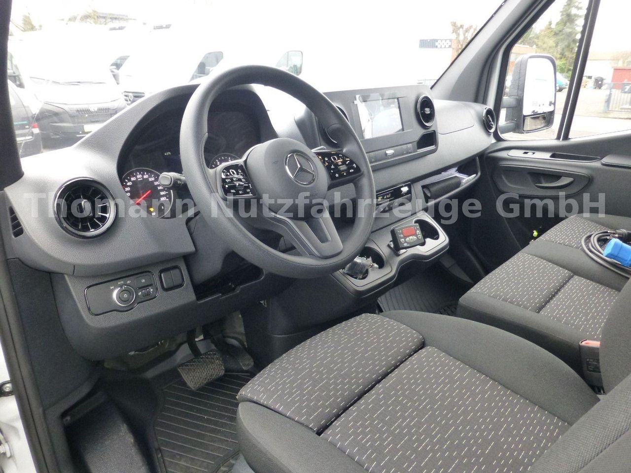 Frigorífico furgoneta nuevo Mercedes-Benz Sprinter 317 CDI Kühlkoffer Xarios 300 LBW: foto 17 Frigorífico furgoneta nuevo Mercedes-Benz Sprinter 317 CDI Kühlkoffer Xarios 300 LBW: foto 17