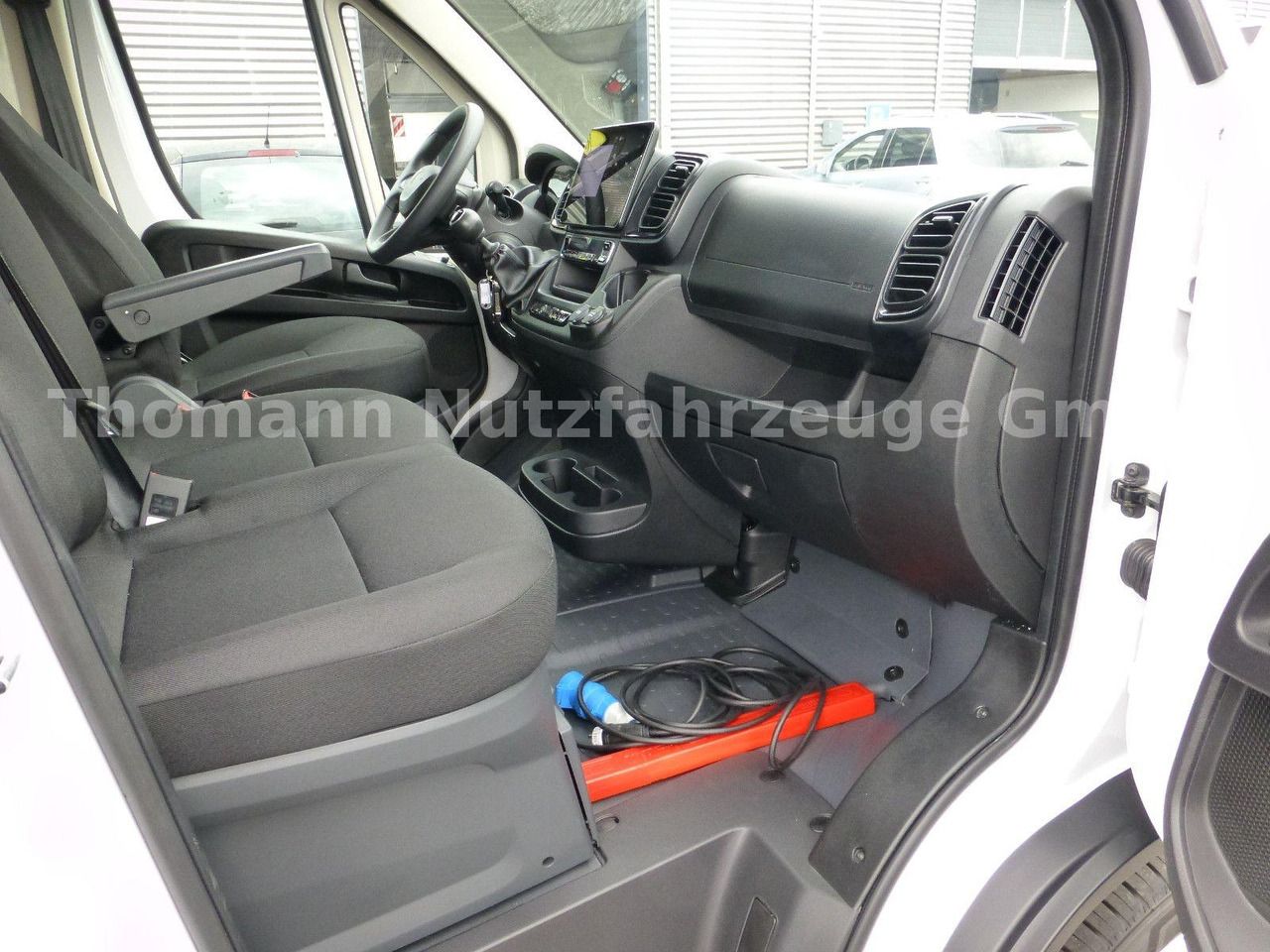 Frigorífico furgoneta nuevo Peugeot Boxer Kühlkastenwagen Carrier Xarios 300 GH Navi: foto 14