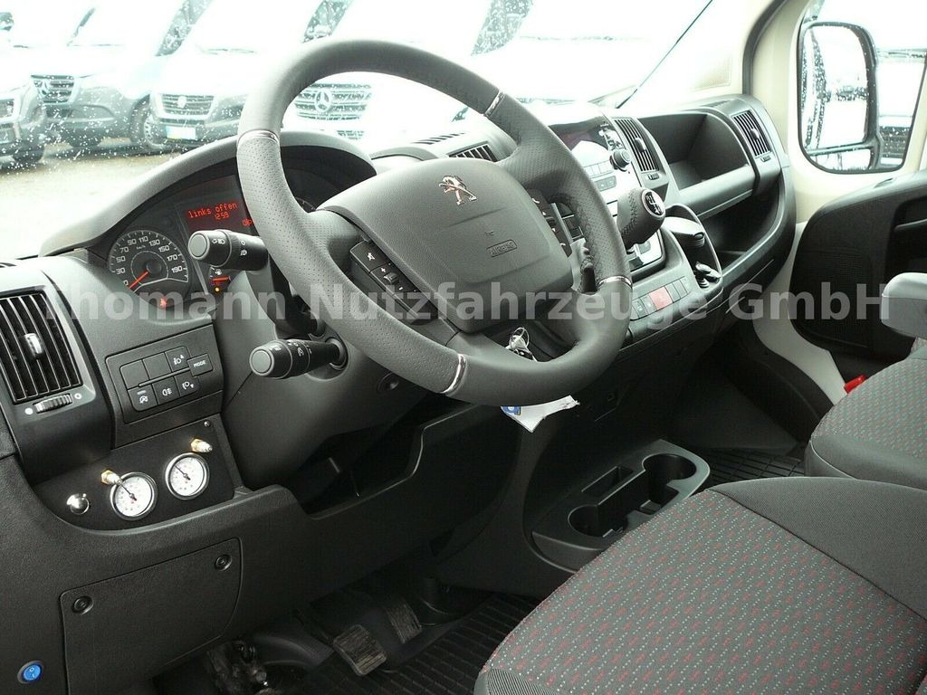 Caja abierta furgoneta, Furgoneta combi nuevo Peugeot Boxer Pritsche 7 Sitzer Klimaaut. Luftfederung: foto 12