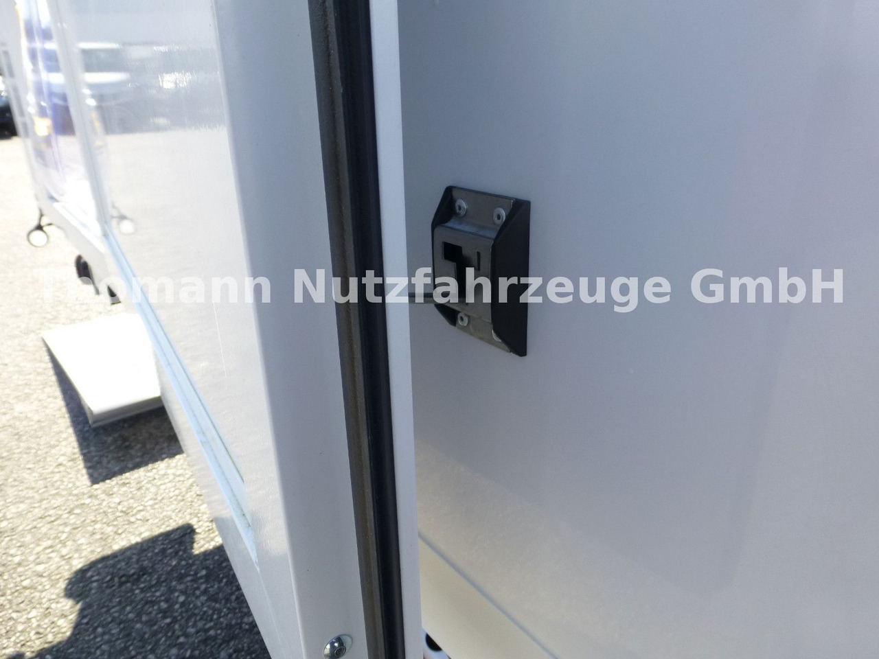 Frigorífico furgoneta Renault Master Kühlkoffer Xarios 300 GH mit LBW: foto 8 Frigorífico furgoneta Renault Master Kühlkoffer Xarios 300 GH mit LBW: foto 8