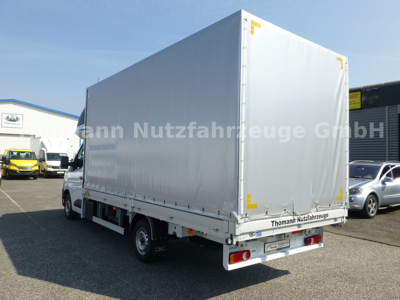 Renault NEW Master Pritsche Plane Schlafkabine - Furgoneta con caja de lona: foto 4 Renault NEW Master Pritsche Plane Schlafkabine - Furgoneta con caja de lona: foto 4
