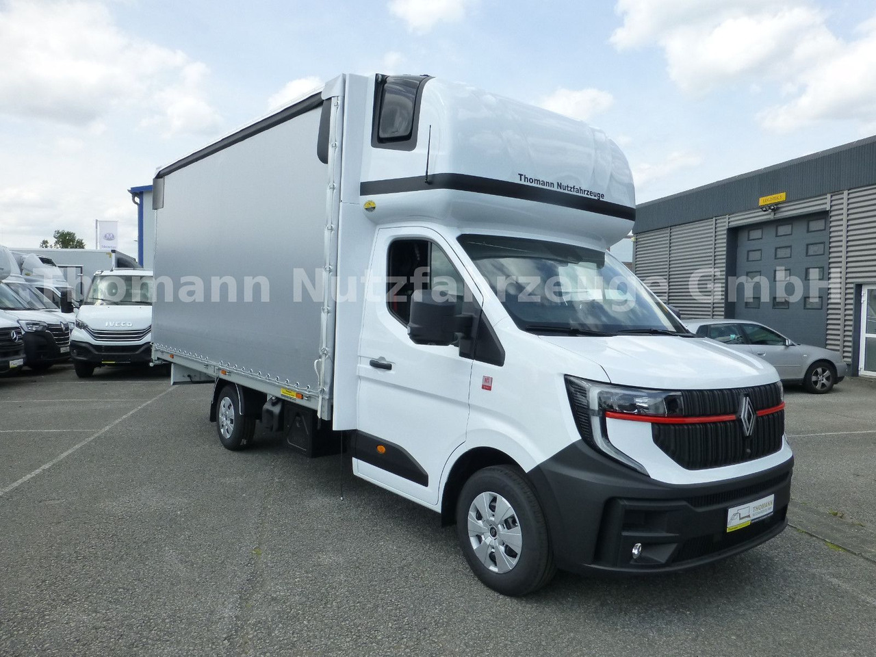 Renault NEW Master Pritsche Plane Schlafkabine - Furgoneta con caja de lona: foto 1 Renault NEW Master Pritsche Plane Schlafkabine - Furgoneta con caja de lona: foto 1
