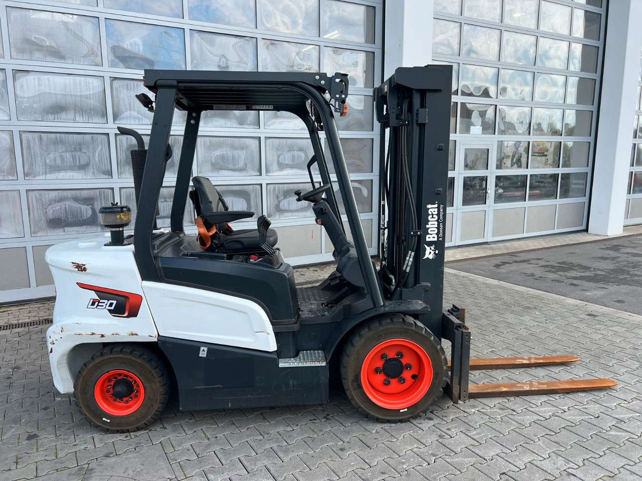 Bobcat D30NXS / nur 482h! / 12.2023 / SS - Carretilla elevadora eléctrica: foto 3 Bobcat D30NXS / nur 482h! / 12.2023 / SS - Carretilla elevadora eléctrica: foto 3