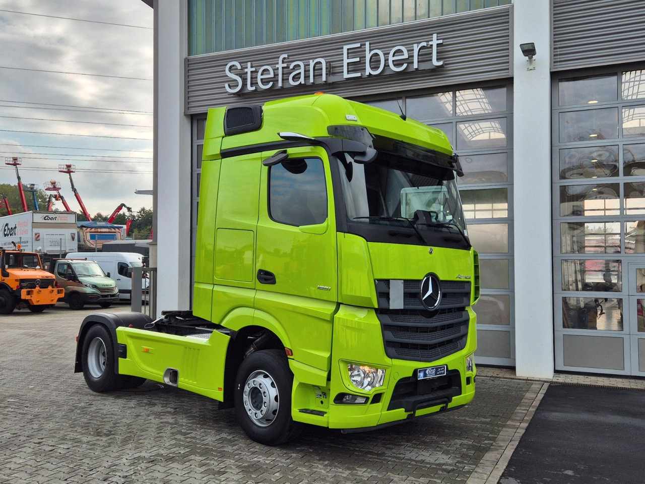 Mercedes-Benz Actros 1851 LS Öl-Retarder Standklima Mirror Big - Cabeza tractora: foto 4 Mercedes-Benz Actros 1851 LS Öl-Retarder Standklima Mirror Big - Cabeza tractora: foto 4