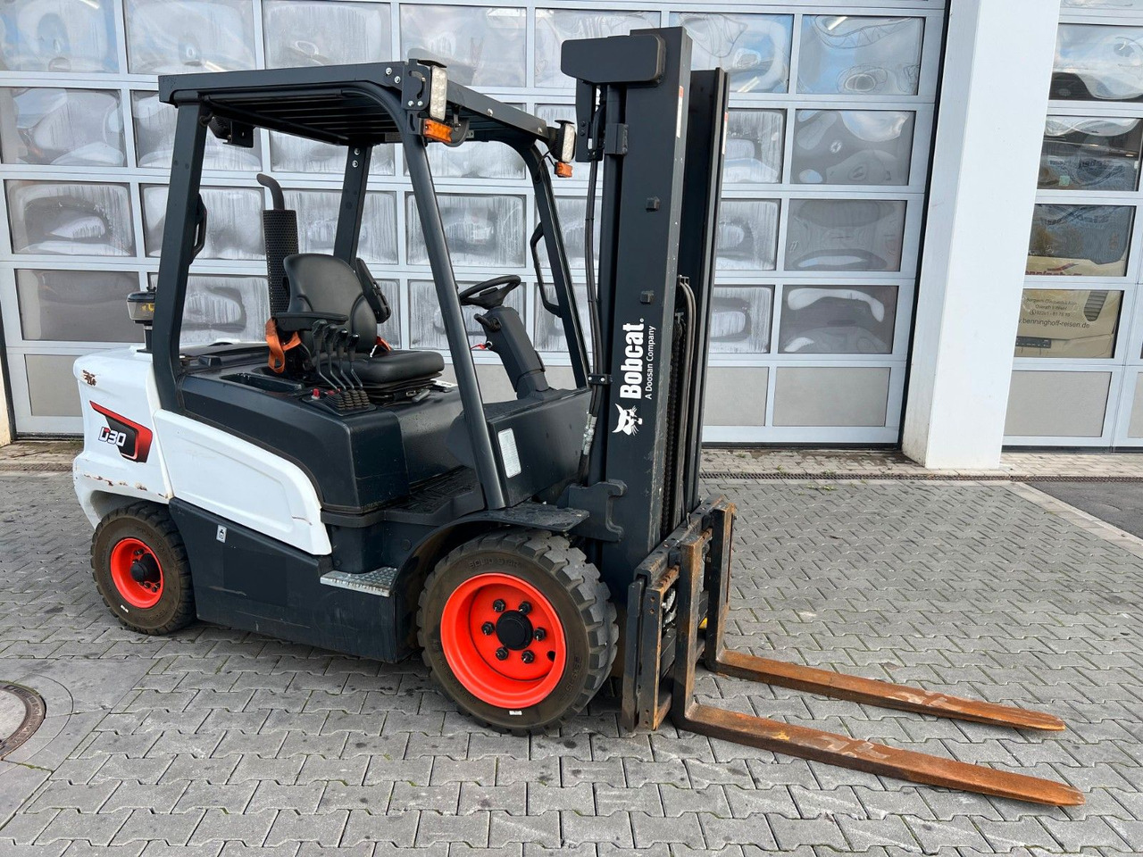 Doosan D30NXS / nur 482h! / 12.2023 / SS - Carretilla elevadora eléctrica: foto 2 Doosan D30NXS / nur 482h! / 12.2023 / SS - Carretilla elevadora eléctrica: foto 2