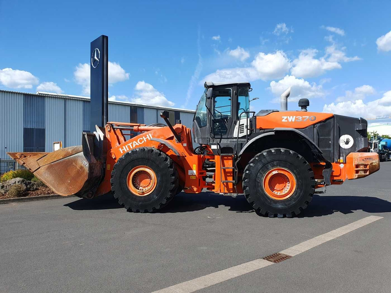 Hitachi ZW 370-5B / nur 6.820h ! / 2014 / Schaufel - Cargadora de ruedas: foto 2 Hitachi ZW 370-5B / nur 6.820h ! / 2014 / Schaufel - Cargadora de ruedas: foto 2