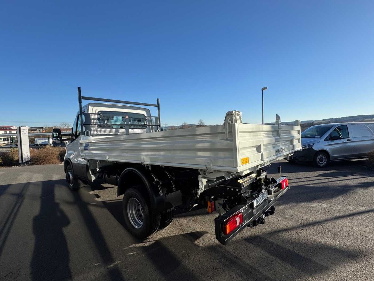 Iveco 70C18H Meiller 3-S.Kipper *2xAHK*Klima* - Volquete furgoneta: foto 5 Iveco 70C18H Meiller 3-S.Kipper *2xAHK*Klima* - Volquete furgoneta: foto 5