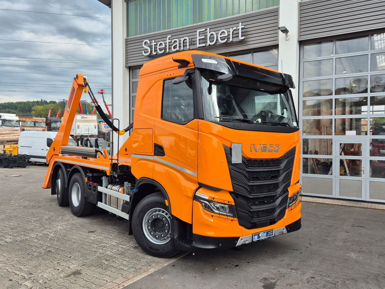 Iveco AS280X58Y/ PS ON Hiab FTR18 Funk AHK Bett Cam - Volquete camión: foto 3 Iveco AS280X58Y/ PS ON Hiab FTR18 Funk AHK Bett Cam - Volquete camión: foto 3