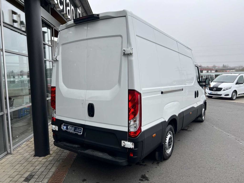Iveco Daily 35 S 16 V *Klima*3.520mm* - Furgón: foto 3 Iveco Daily 35 S 16 V *Klima*3.520mm* - Furgón: foto 3