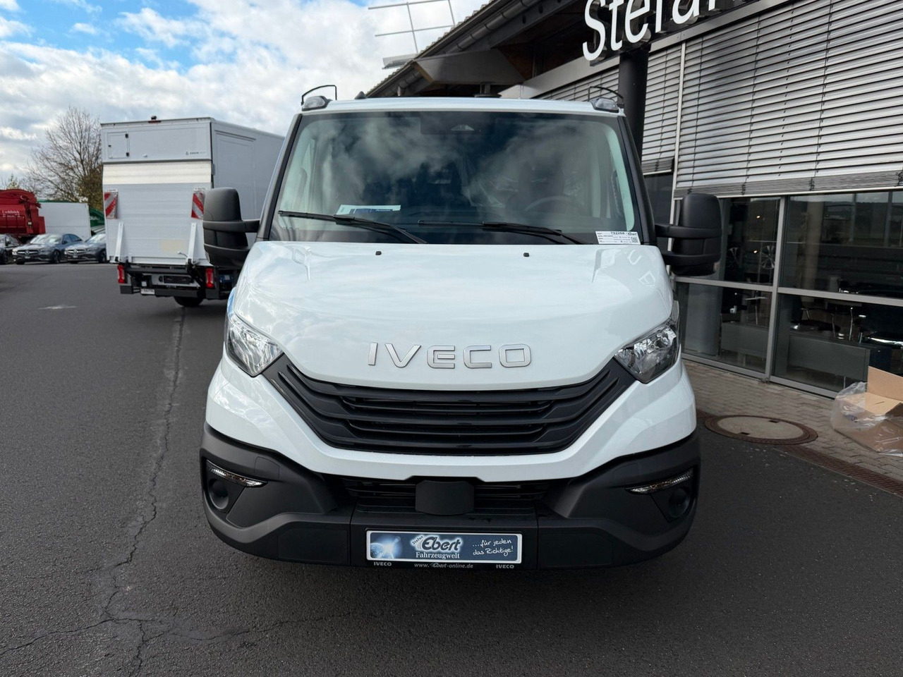 Iveco Daily 35S14 A8*R3.450mm*Automatik*Kamera*3Sitze* - Volquete furgoneta: foto 2 Iveco Daily 35S14 A8*R3.450mm*Automatik*Kamera*3Sitze* - Volquete furgoneta: foto 2