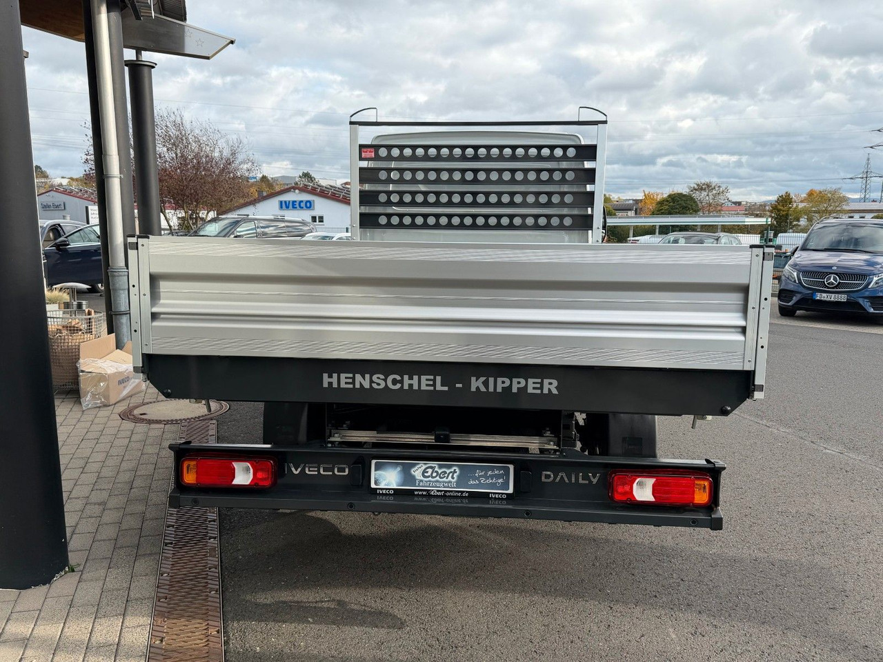 Iveco Daily 35S14 A8*R3.450mm*Automatik*Kamera*3Sitze* - Volquete furgoneta: foto 5 Iveco Daily 35S14 A8*R3.450mm*Automatik*Kamera*3Sitze* - Volquete furgoneta: foto 5